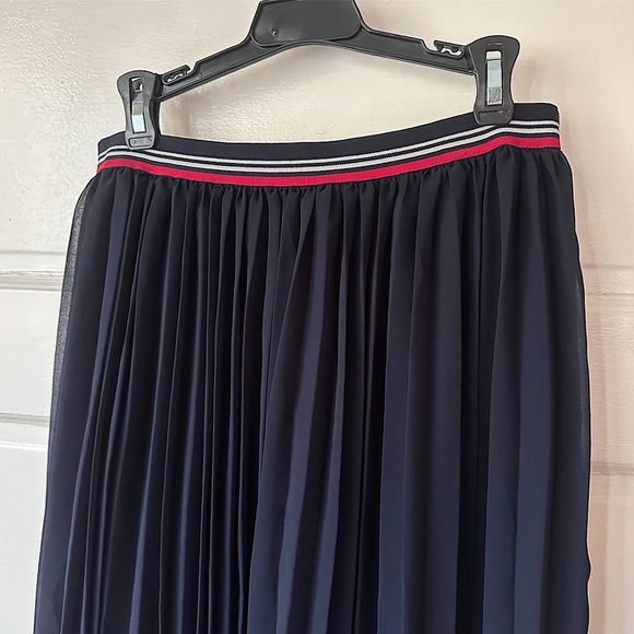 Tommy Hilfiger Women’s Skirt XS Micro Pleated A-Line Knee Length Preppy Classic - Picture 6 of 15